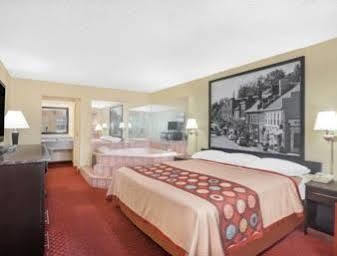 Super 8 By Wyndham Greeneville Area Hotel 2*